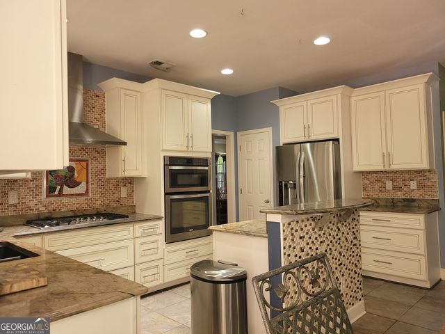 905 Abercorn Drive SW, South Fulton, GA 30331
