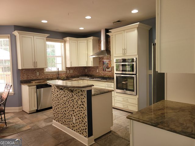 905 Abercorn Drive SW, South Fulton, GA 30331