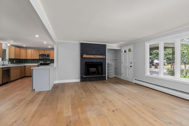 1 Amory Ave, Maynard, MA 01754