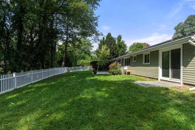 1 Amory Ave, Maynard, MA 01754