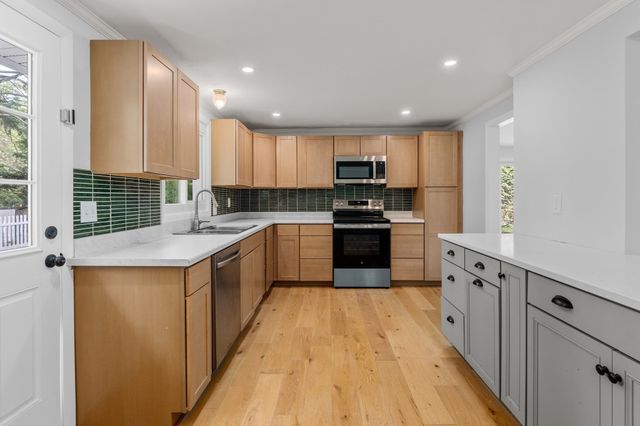 1 Amory Ave, Maynard, MA 01754