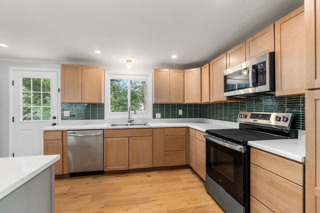 1 Amory Ave, Maynard, MA 01754