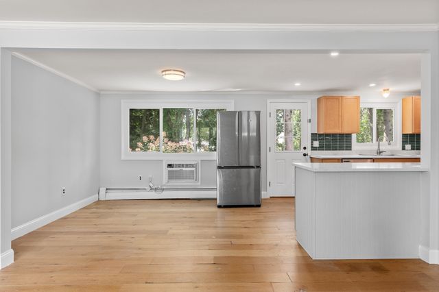 1 Amory Ave, Maynard, MA 01754