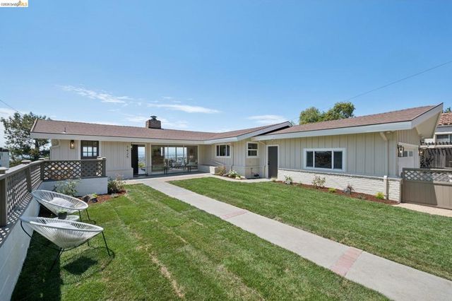 7425 Hillmont Drive, Oakland, CA 94605