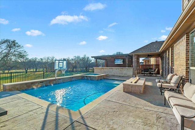 15613 Mirasol Drive, Fort Worth, TX 76177