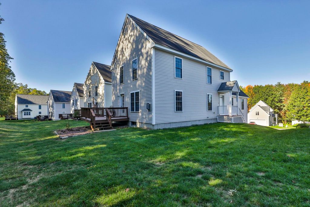 98 Barbara Lane, Hudson, NH 03051