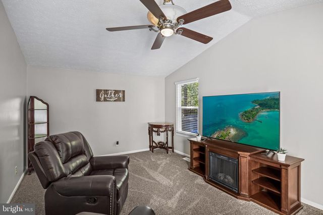 8 ADAMS CT, Marlton, NJ 08053