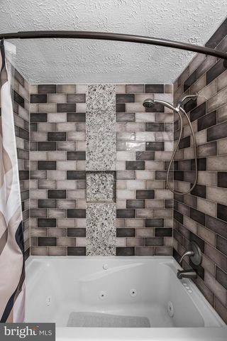8 ADAMS CT, Marlton, NJ 08053