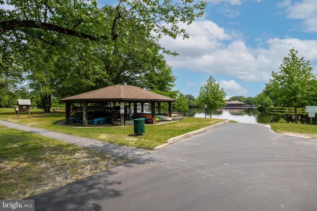 8 ADAMS CT, Marlton, NJ 08053
