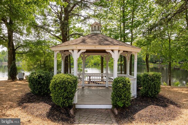 8 ADAMS CT, Marlton, NJ 08053