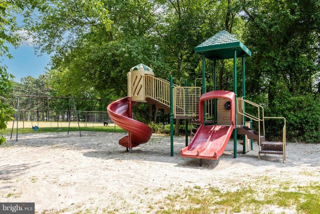 8 ADAMS CT, Marlton, NJ 08053