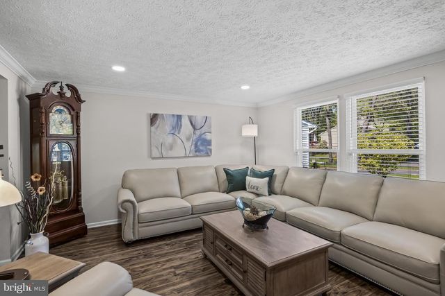 8 ADAMS CT, Marlton, NJ 08053
