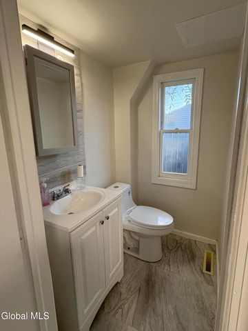 1020 Pearl Street, Schenectady, NY 12303