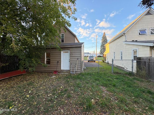 1020 Pearl Street, Schenectady, NY 12303