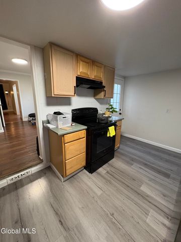 1020 Pearl Street, Schenectady, NY 12303