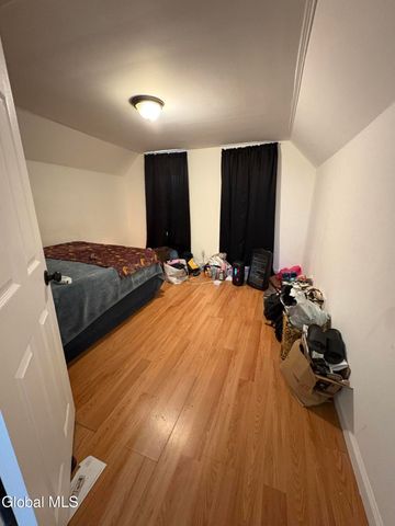 1020 Pearl Street, Schenectady, NY 12303