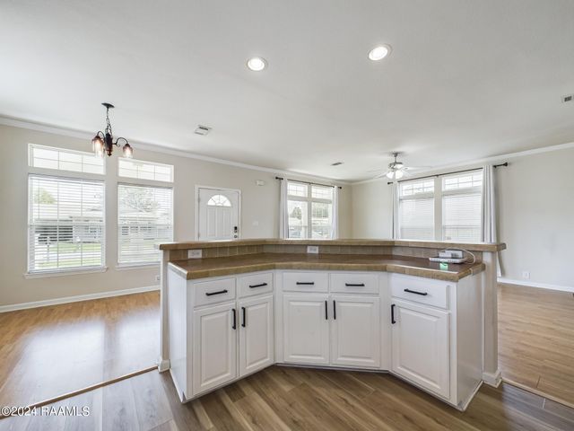 203 Stoneburg Drive, Duson, LA 70529
