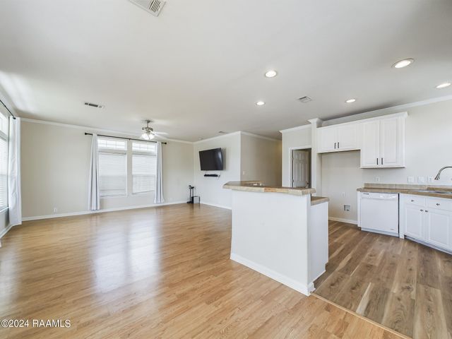 203 Stoneburg Drive, Duson, LA 70529