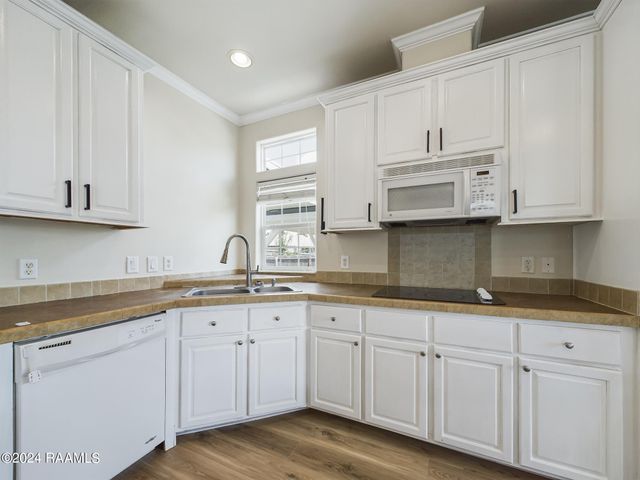 203 Stoneburg Drive, Duson, LA 70529