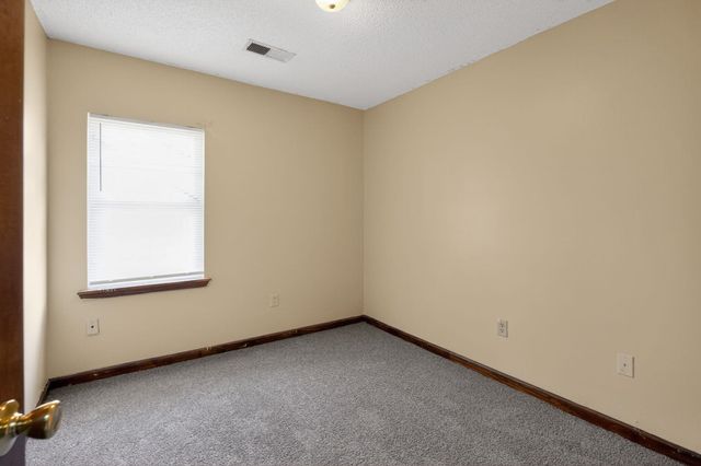 3877 BLACK FORREST DR, Memphis, TN 38128