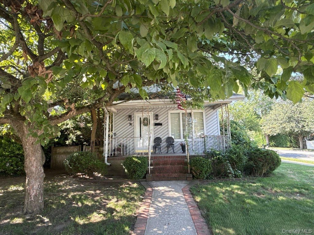 76 Driving Park Avenue, Lynbrook, NY 11563 — photo 2