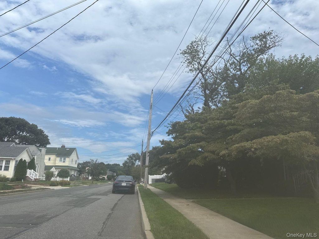 76 Driving Park Avenue, Lynbrook, NY 11563 — photo 4