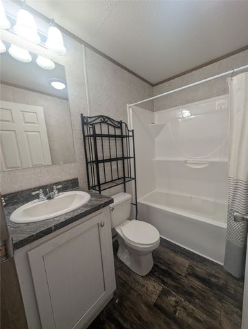 8224 CLOVERIDGE Drive, Erie, PA 16509