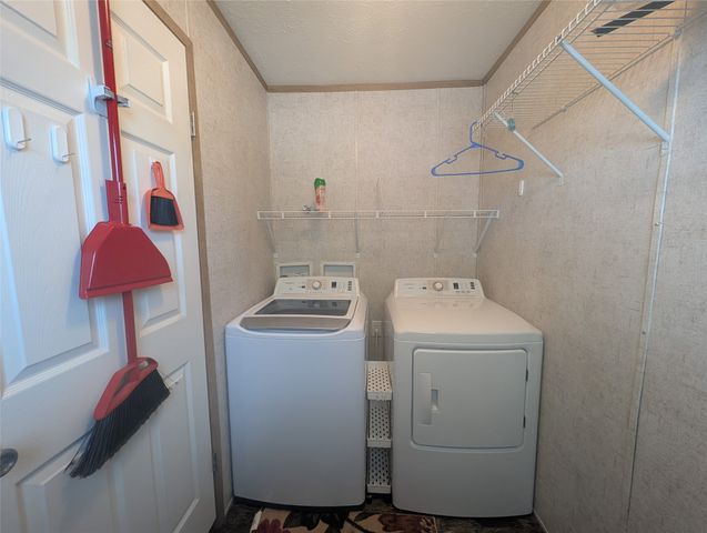 8224 CLOVERIDGE Drive, Erie, PA 16509