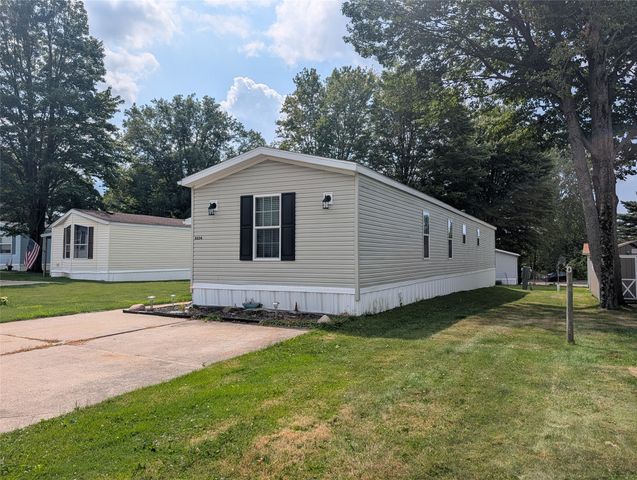 8224 CLOVERIDGE Drive, Erie, PA 16509