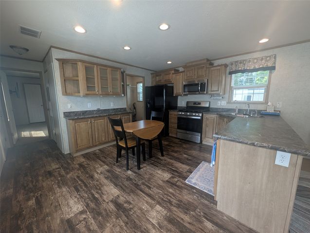 8224 CLOVERIDGE Drive, Erie, PA 16509
