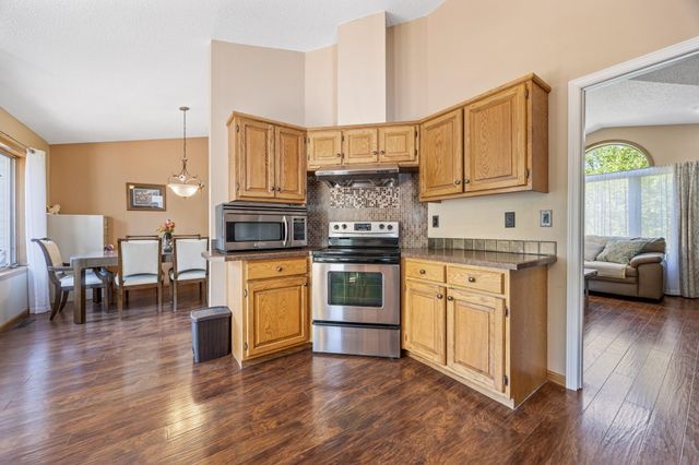 3138 25th Avenue S, Fargo, ND 58103