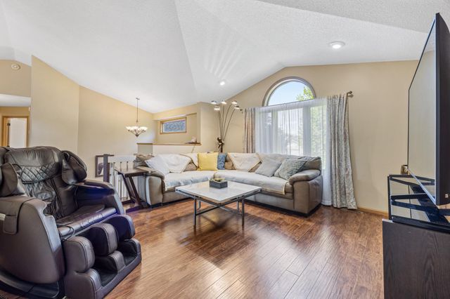 3138 25th Avenue S, Fargo, ND 58103