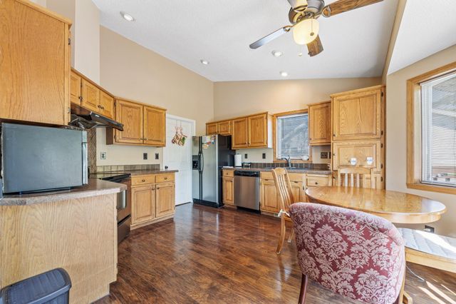 3138 25th Avenue S, Fargo, ND 58103