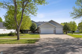3138 25th Avenue S, Fargo, ND 58103