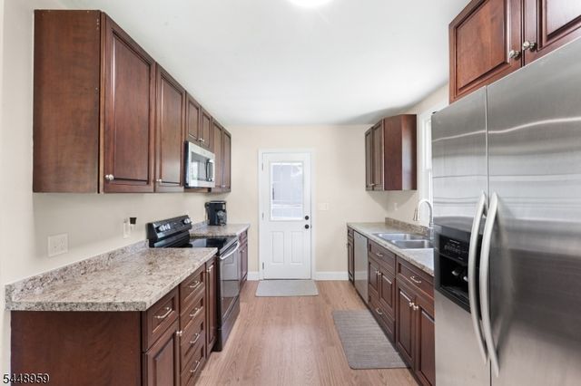 185 W Mountain Rd, Sparta Twp., NJ 07871