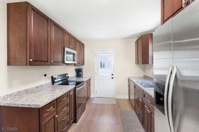 185 W Mountain Rd, Sparta Twp., NJ 07871