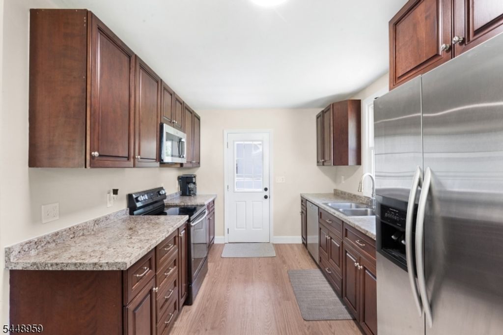 185 W Mountain Rd, Sparta Twp., NJ 07871 — photo 4
