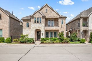 435 Renaissance Lane, Irving, TX 75060