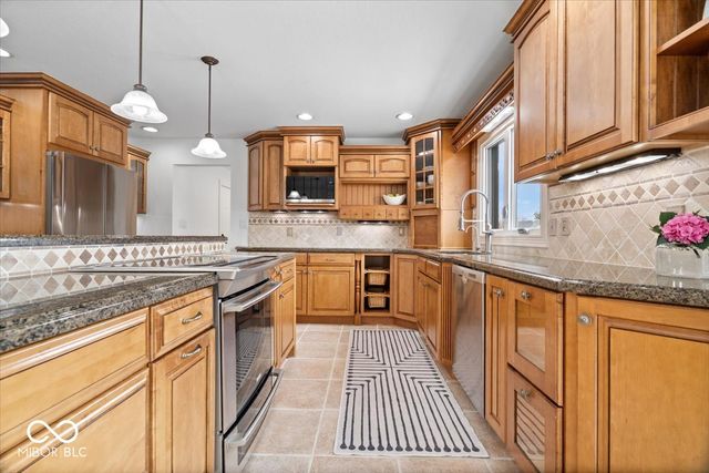 1521 N 400 W, Greenfield, IN 46140