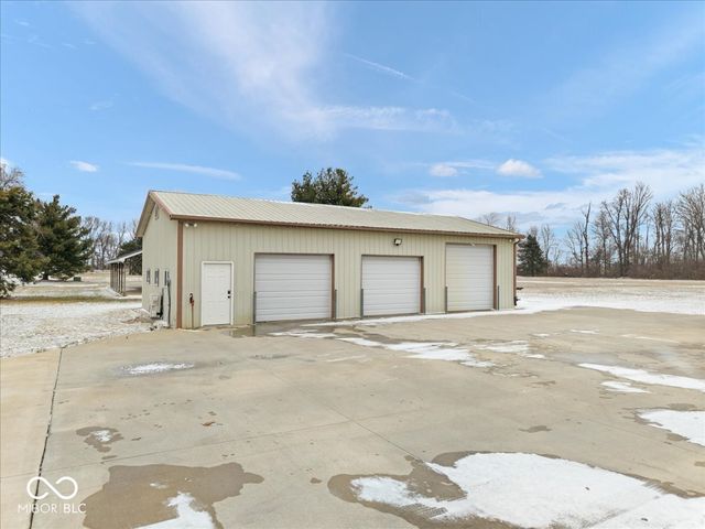 1521 N 400 W, Greenfield, IN 46140