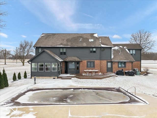 1521 N 400 W, Greenfield, IN 46140