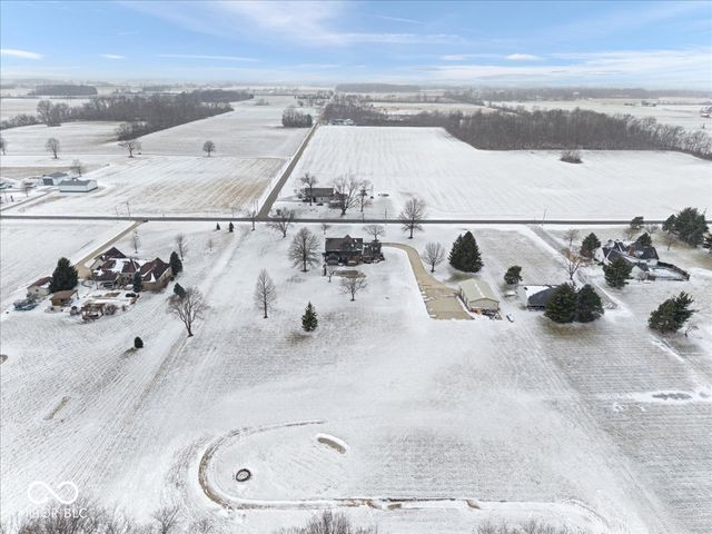 1521 N 400 W, Greenfield, IN 46140