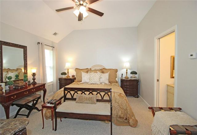 1503 Waters Edge Trail 448, Roswell, GA 30075