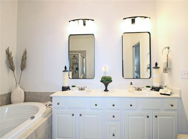 1503 Waters Edge Trail 448, Roswell, GA 30075