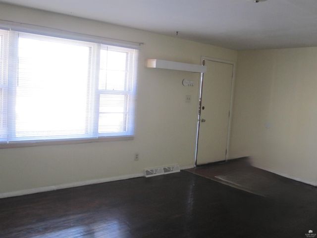 2205 Northview Drive, Manhattan, KS 66502