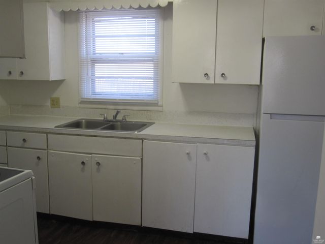 2205 Northview Drive, Manhattan, KS 66502