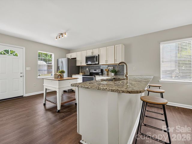 1521 Sumter Avenue, Charlotte, NC 28208