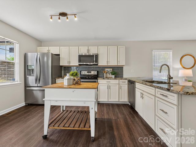 1521 Sumter Avenue, Charlotte, NC 28208