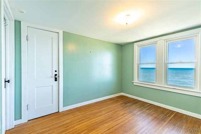 2520 Edgemere Drive, Greece, NY 14612