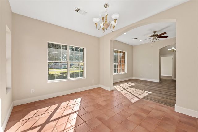 417 West Morgan Street, Franklin, TX 77856